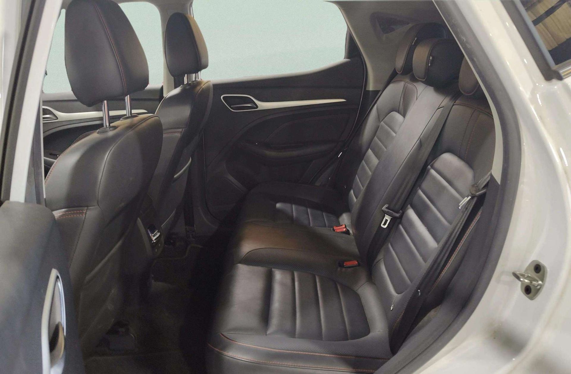 MG ZS 1.5 Luxury - foto 12