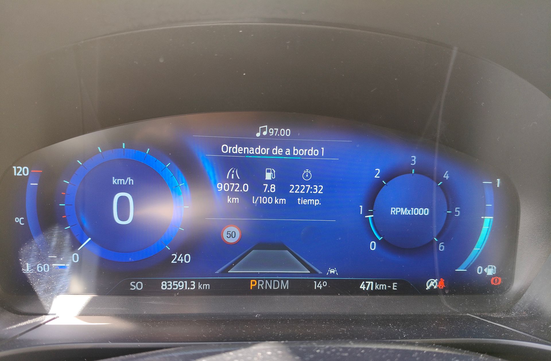 Ford Kuga 2.0 EcoBlue ST-Line X 4x4 - foto 30