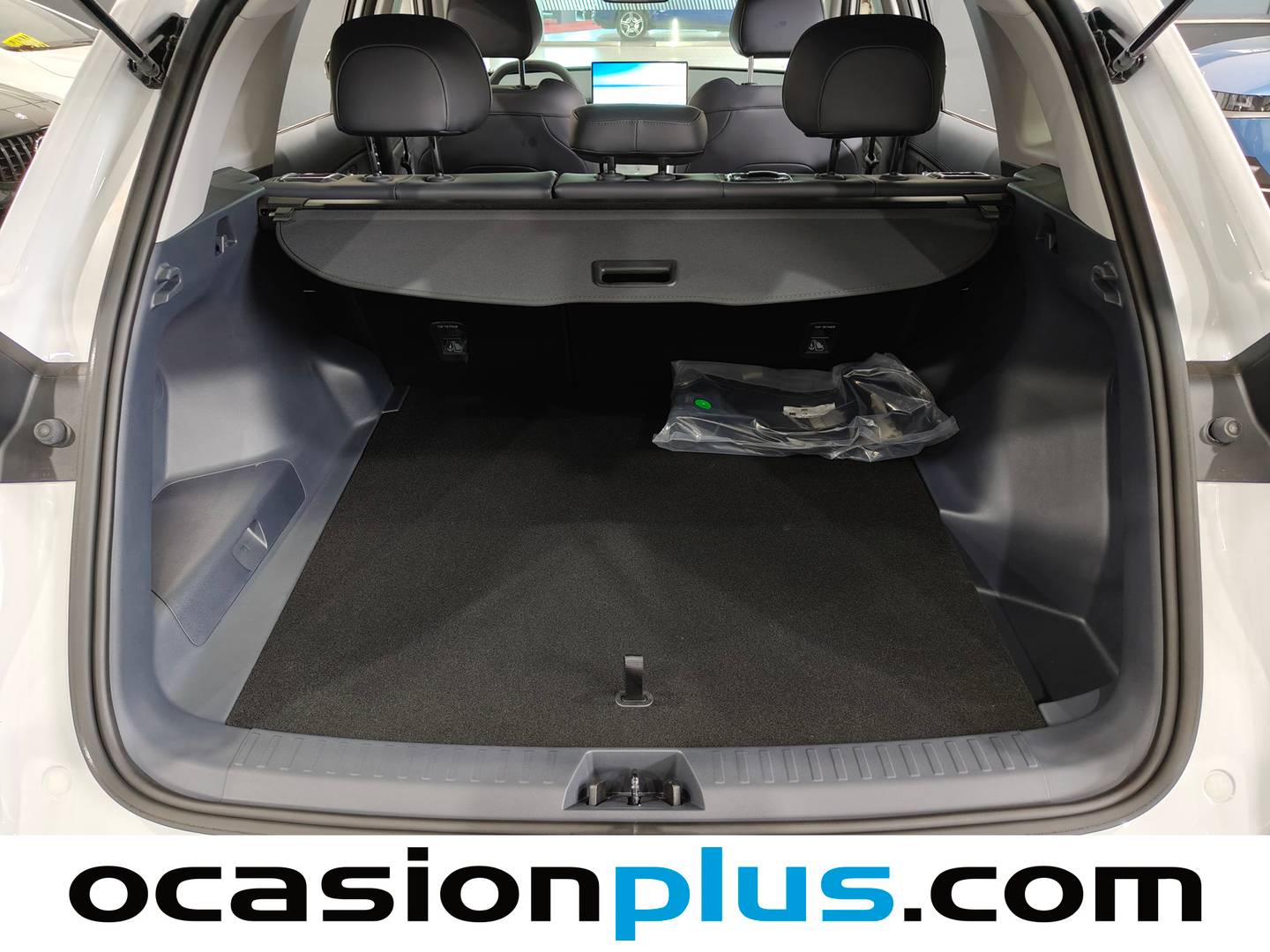 Foto Geely Starray EM-i Geely Starray EM-i 1.5 PHEV PRO (262 CV) siete plazas
