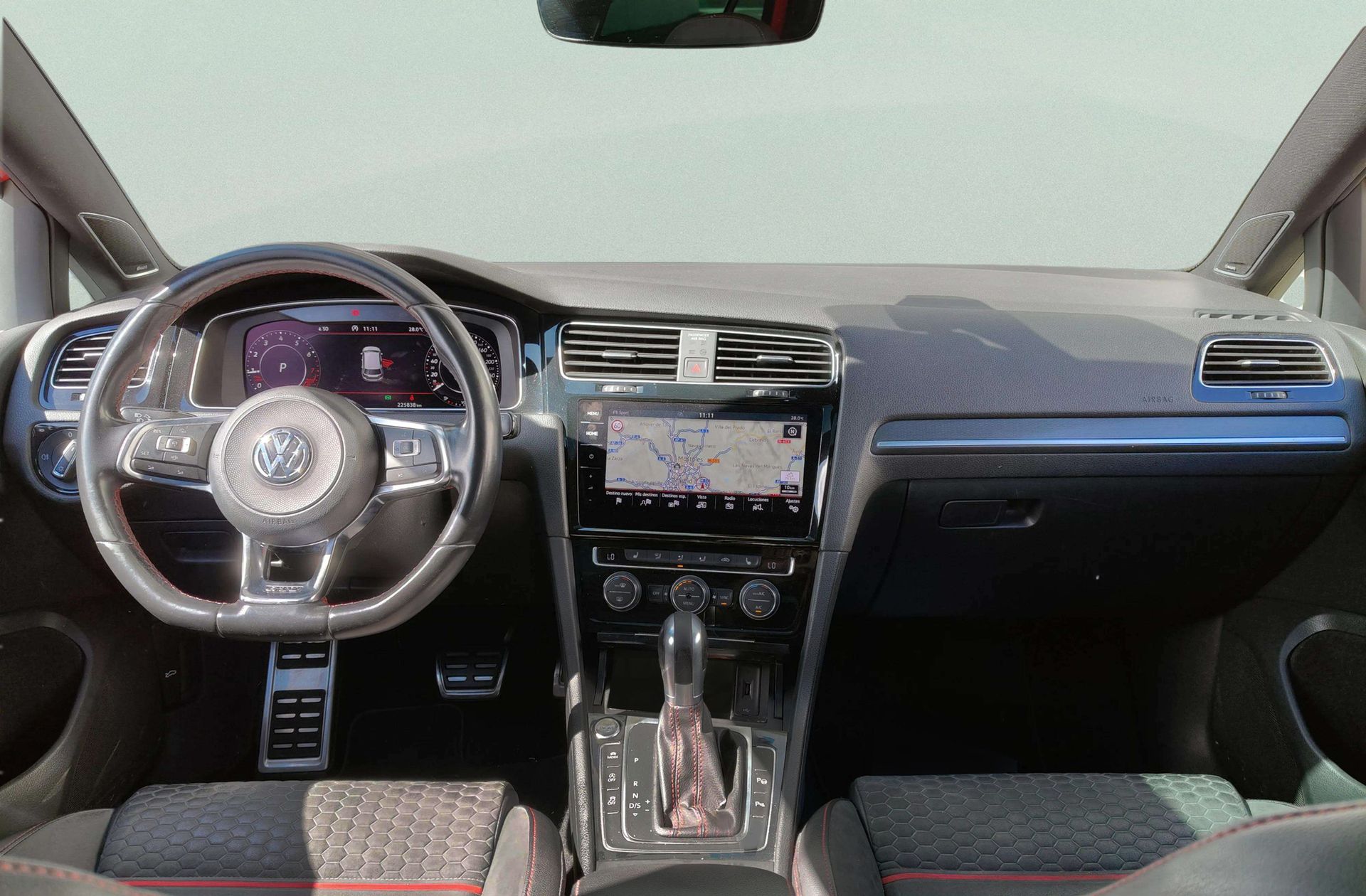 Volkswagen Golf GTI Performance 2.0 TSI DSG - foto 6