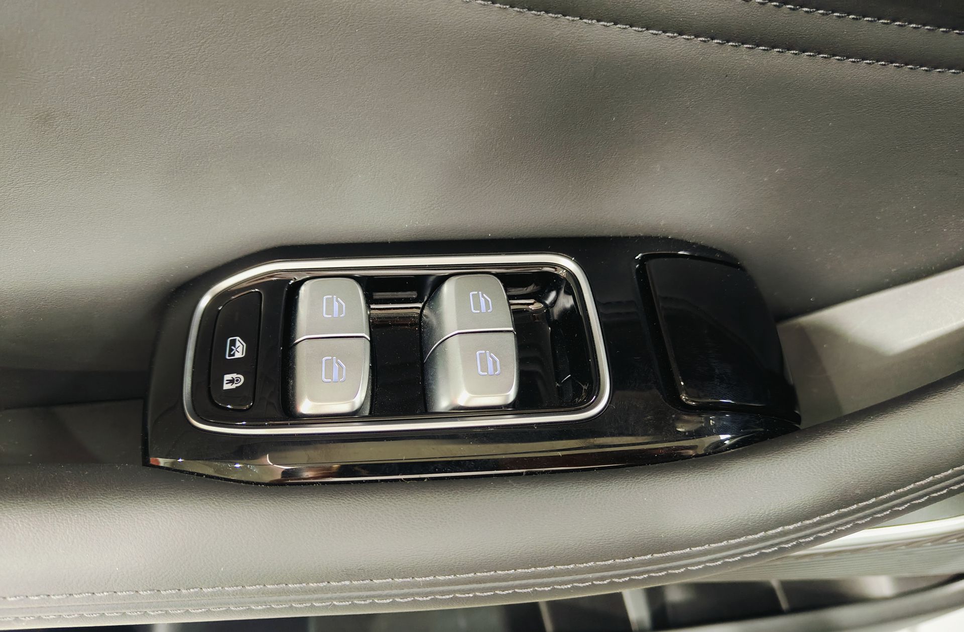 Omoda 9 1.5 T-GDi SHS Premium AWD - foto 32