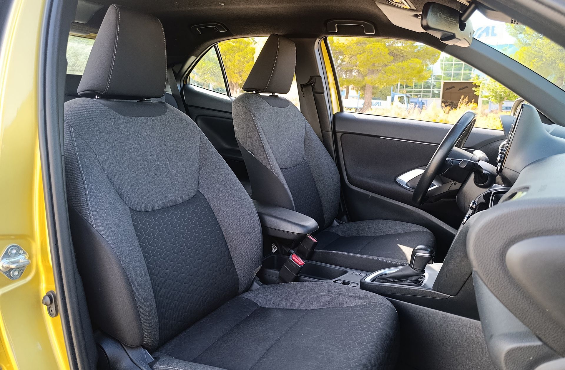 Toyota Yaris Cross 120H Active Tech Pack Confort - foto 17