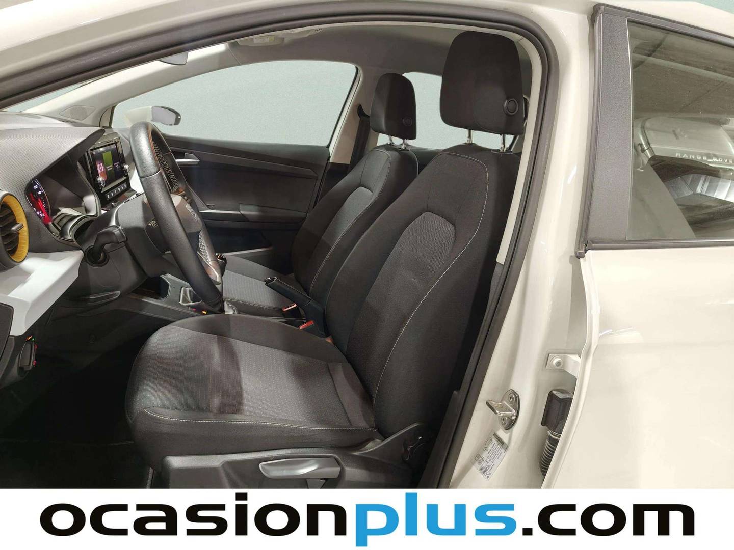 Foto asientos delanteros Seat Ibiza Seat Ibiza 1.0 TSI Style XL Wired (110 CV)