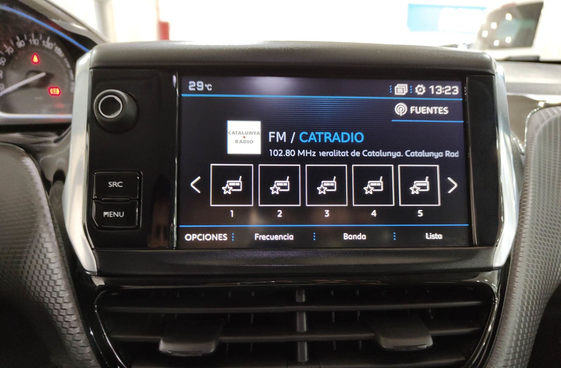 Peugeot 2008 PureTech 110 Allure - foto 33