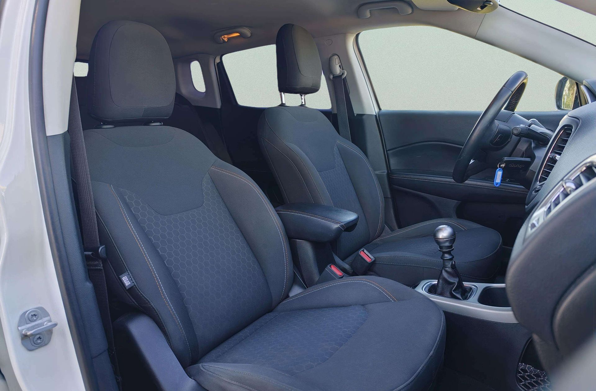 Jeep Compass 1.6 MultiJet Longitude 4x2 - foto 18