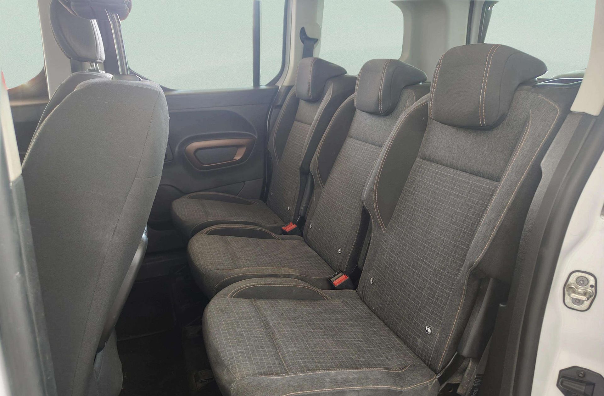 Peugeot Rifter BlueHDi 130 GT Business Standard EAT8 - foto 11