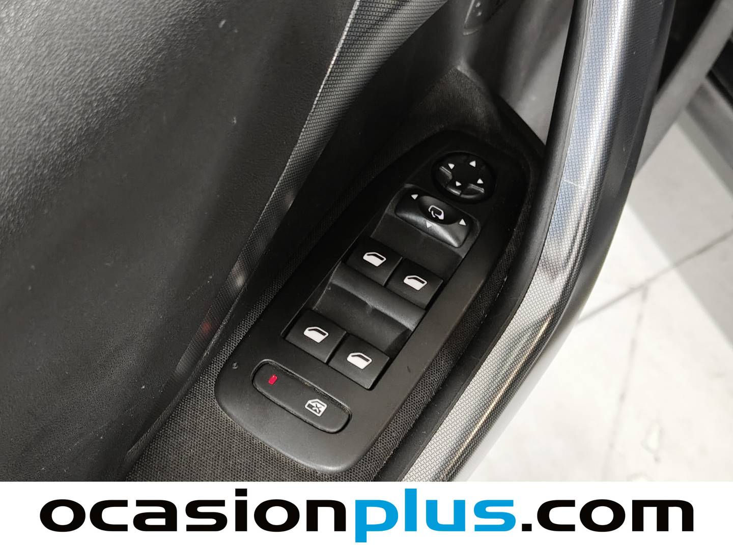 Foto Peugeot 2008 Peugeot 2008 PureTech 130 S&S Allure (130 CV)