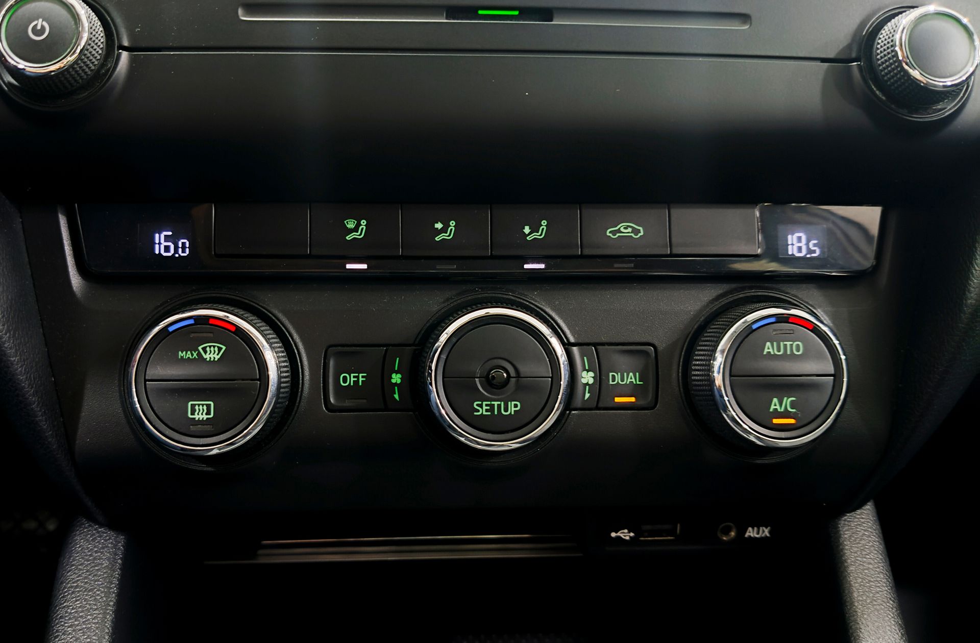 Škoda Octavia 2.0 TDI CR Ambition - foto 30