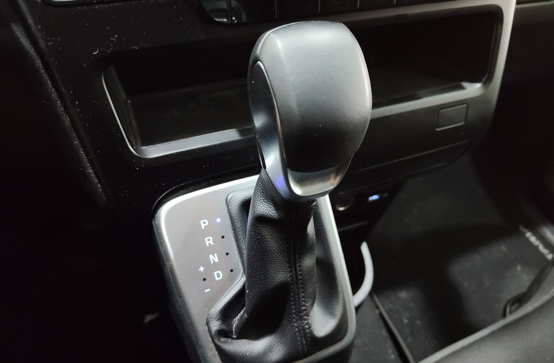 Hyundai Staria 2.2 CRDi Maxx 9S 9 plazas - foto 5