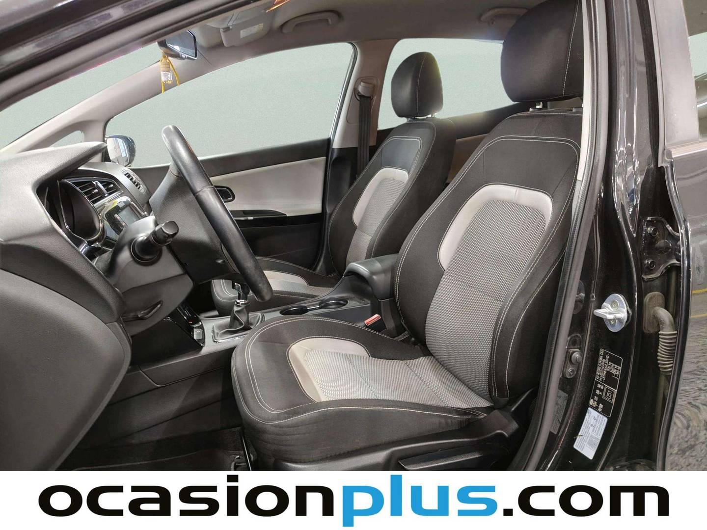 Foto asientos delanteros KIA Ceed KIA Ceed 1.6 CRDi VGT x-Tech17 (136 CV)