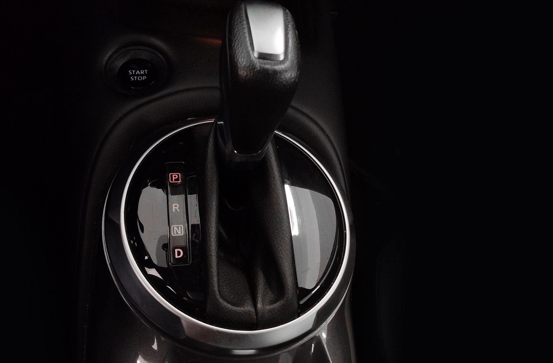 Nissan Juke 1.6 Hybrid N-Connecta - foto 5