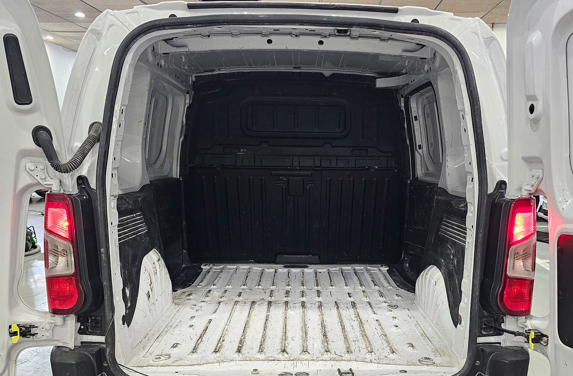Fiat Doblò Furgón BlueHDi 1.5 L1 1000kg - foto 12