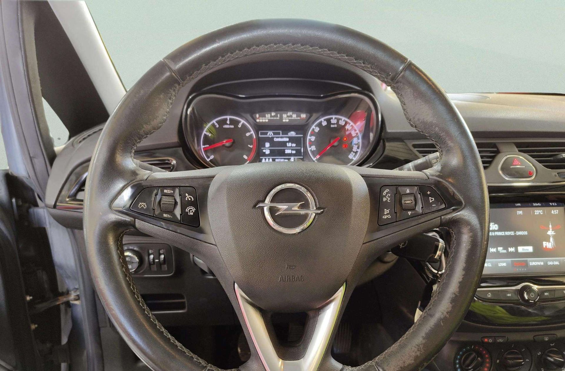 Opel Corsa 1.4 Selective - foto 19