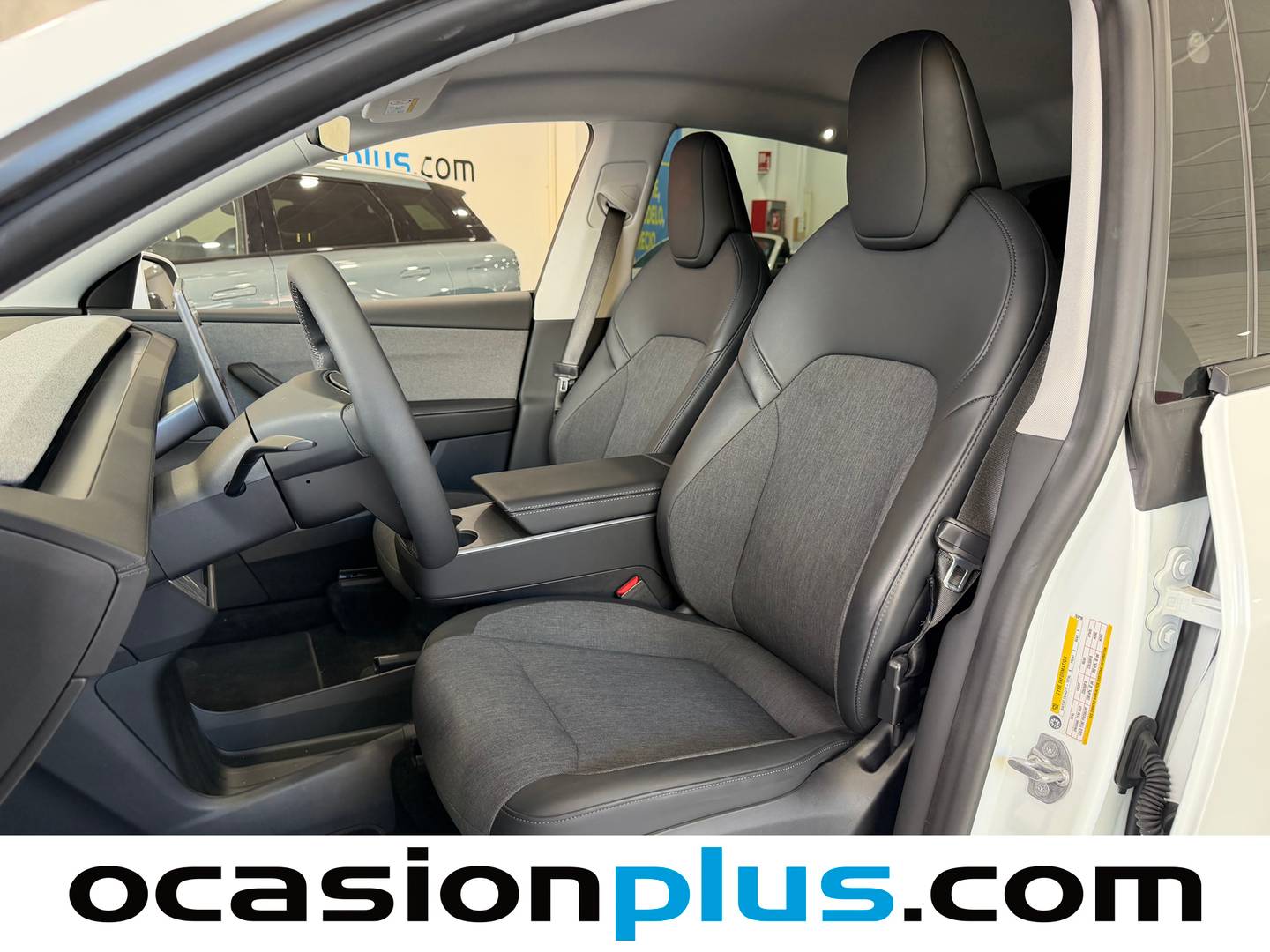 Foto asientos delanteros Tesla Model Y Tesla Model Y Tracción Trasera (256 CV)