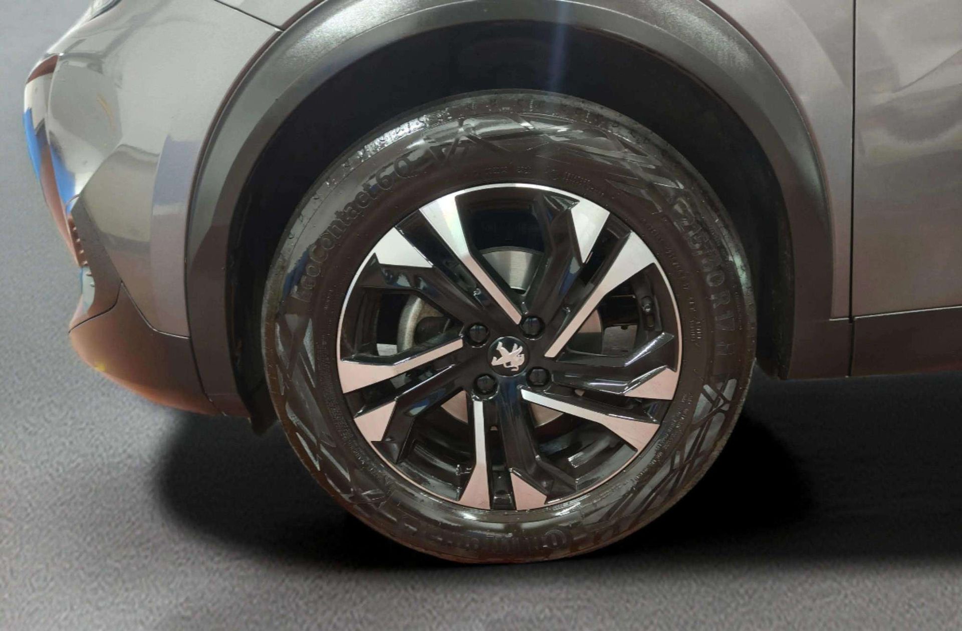 Peugeot 2008 PureTech 130 Allure Pack EAT8 - foto 39