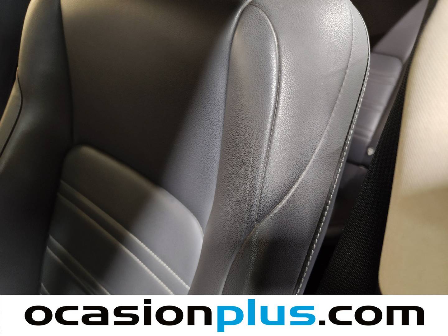 Extras y acabados del Lexus NX Lexus NX 300h Executive Tecno 4WD (197 CV)