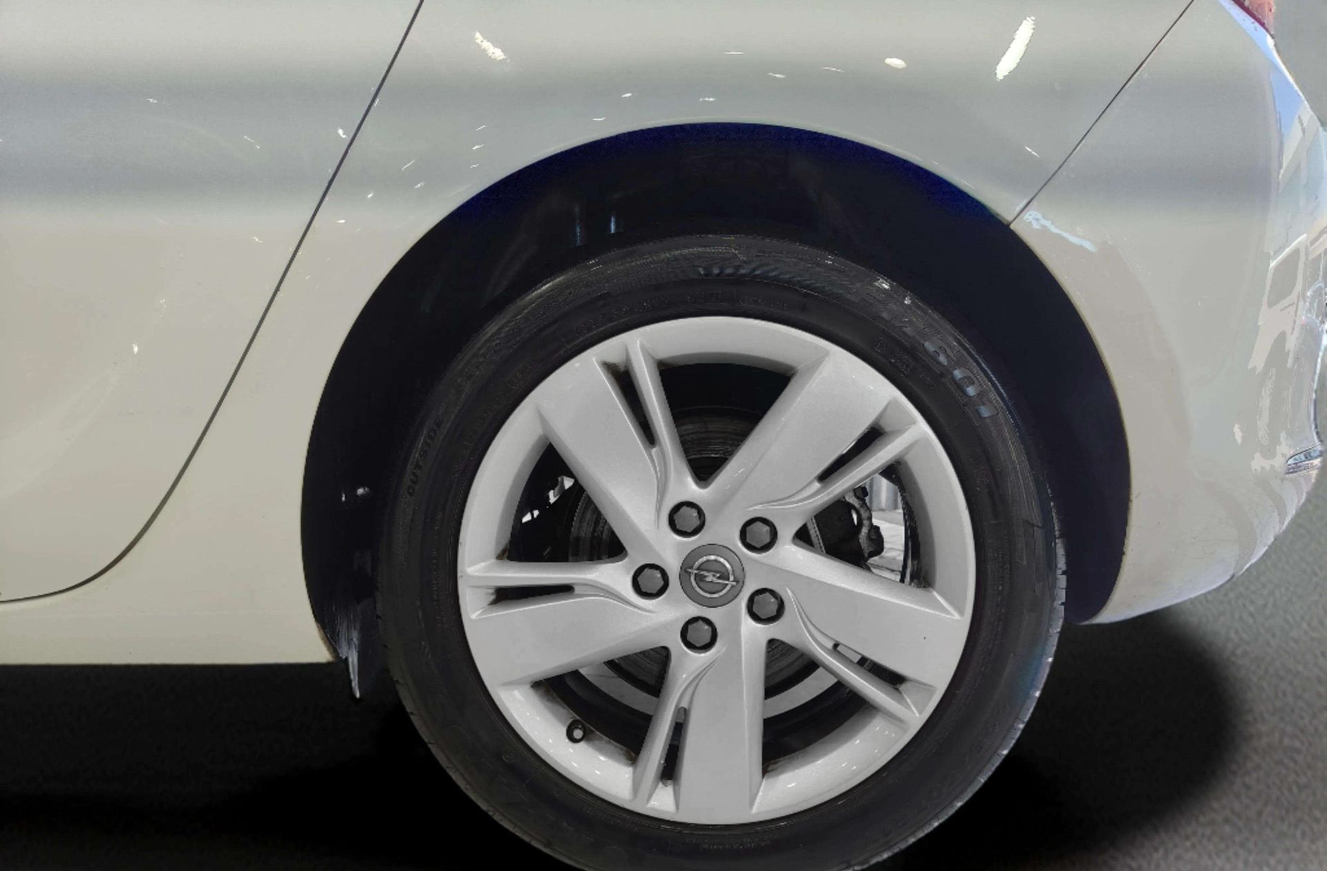 Opel Astra 2.0 CDTi Selective - foto 30