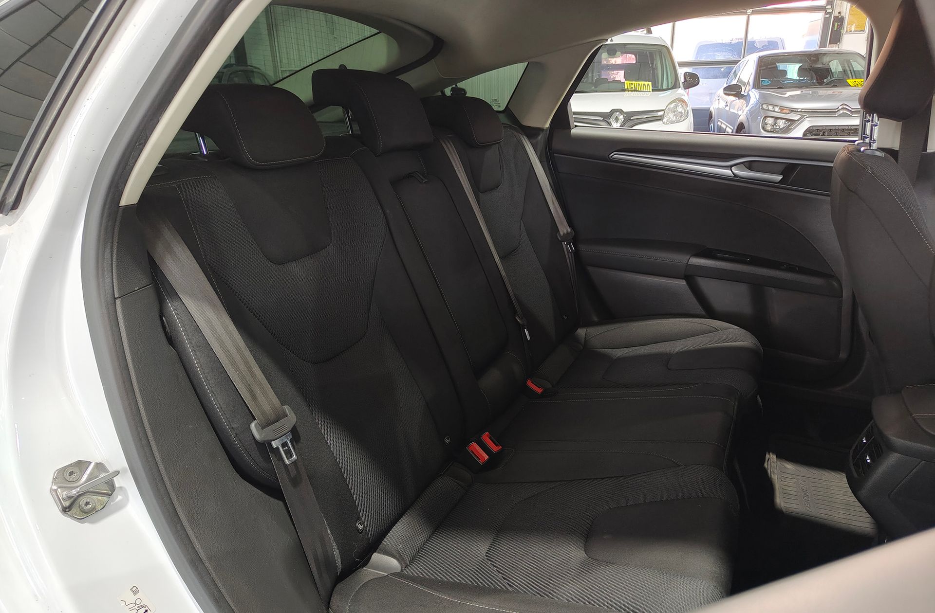 Ford Mondeo 1.5 EcoBoost Titanium - foto 13