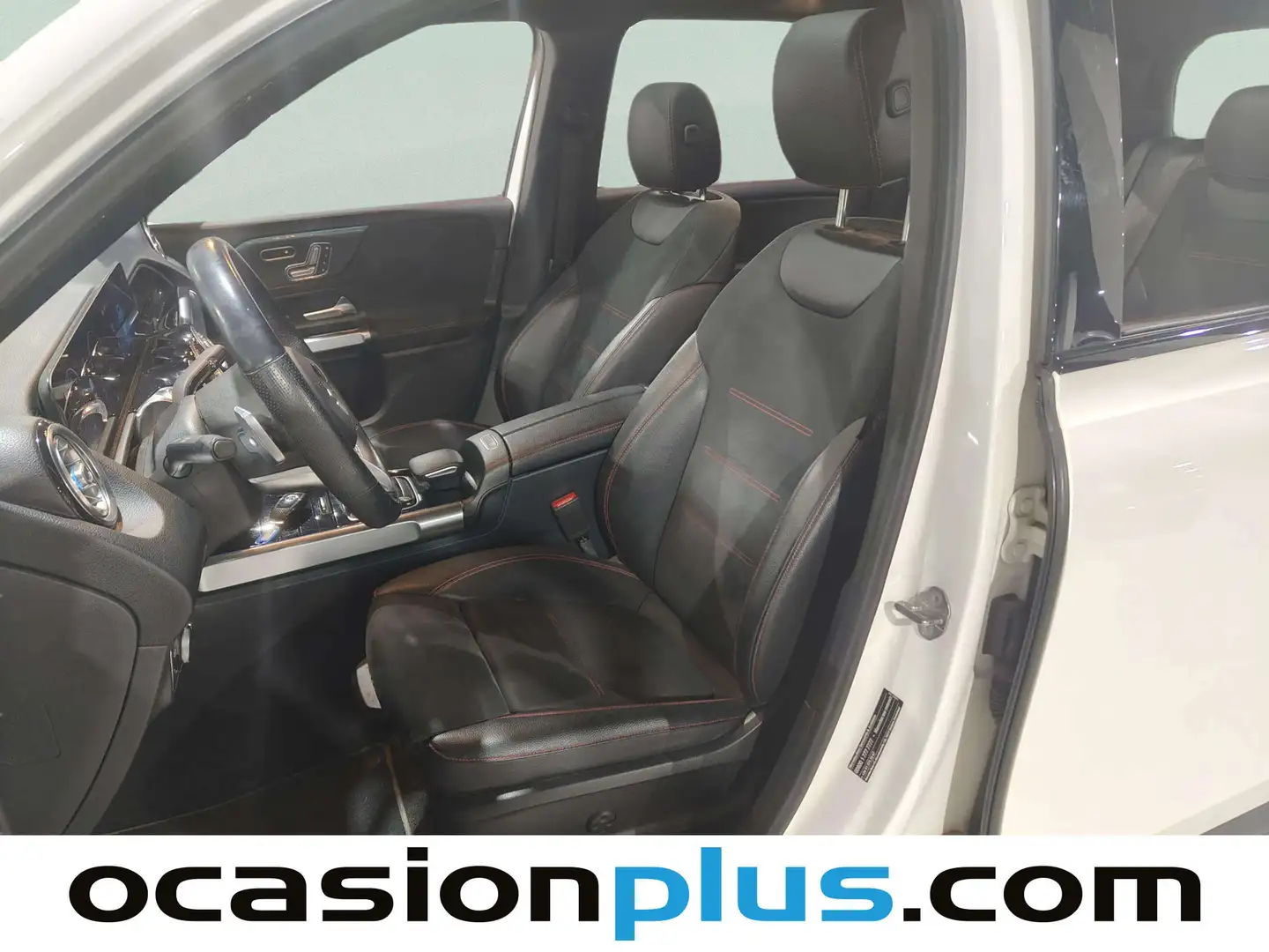 Foto Mercedes GLB Mercedes-Benz GLB 200 d (150 CV) Pack AMG