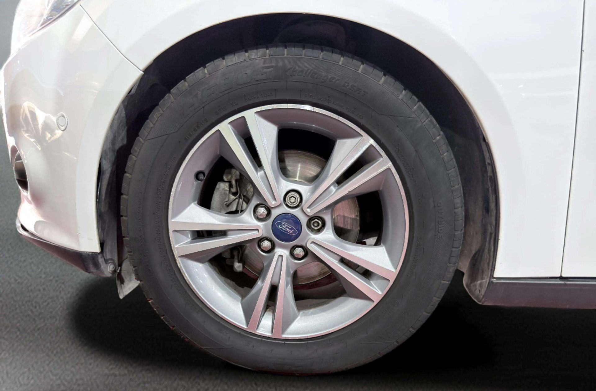 Ford Focus 1.0 EcoBoost Edition - foto 29