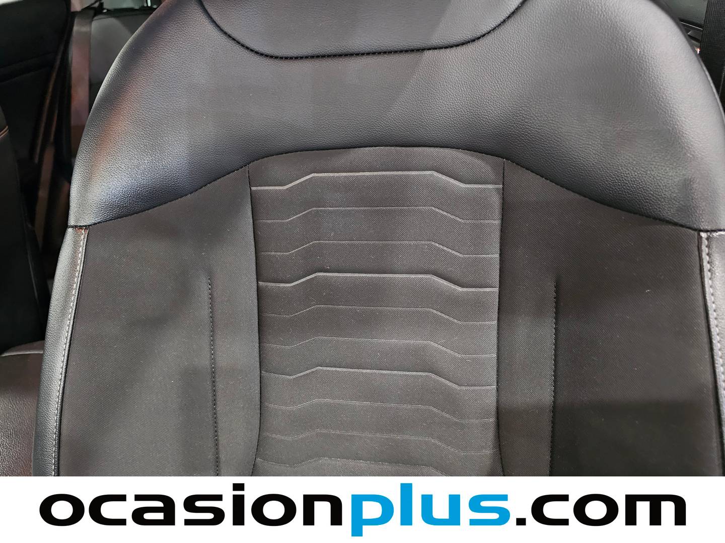 Extras y acabados del KIA Sportage KIA Sportage 1.6 T-GDi MHEV Tech 4x2 (150 CV)