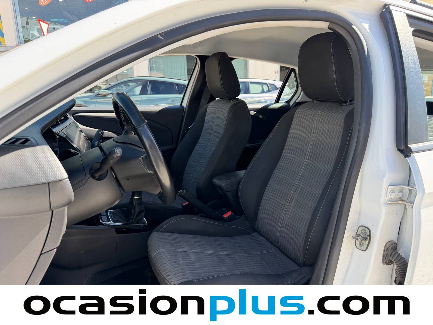 Foto asientos delanteros Opel Corsa Opel Corsa 1.2 XEL S&S Edition (75 CV)