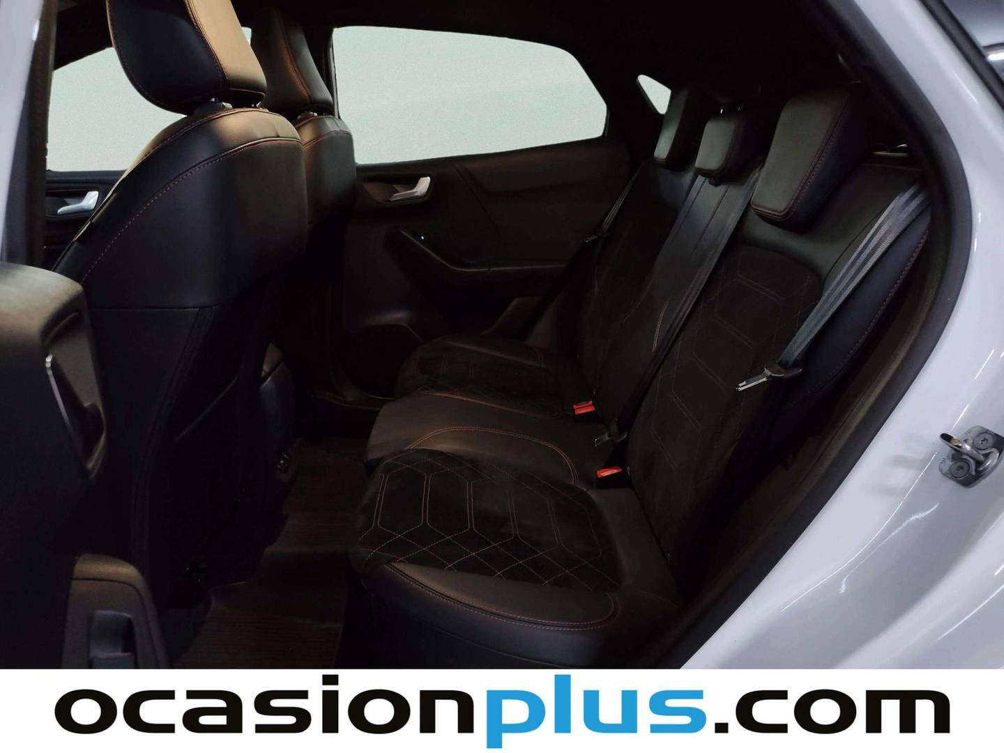 Foto asientos traseros Ford Puma Ford Puma 1.0 EcoBoost MHEV ST-Line X Auto (155 CV)