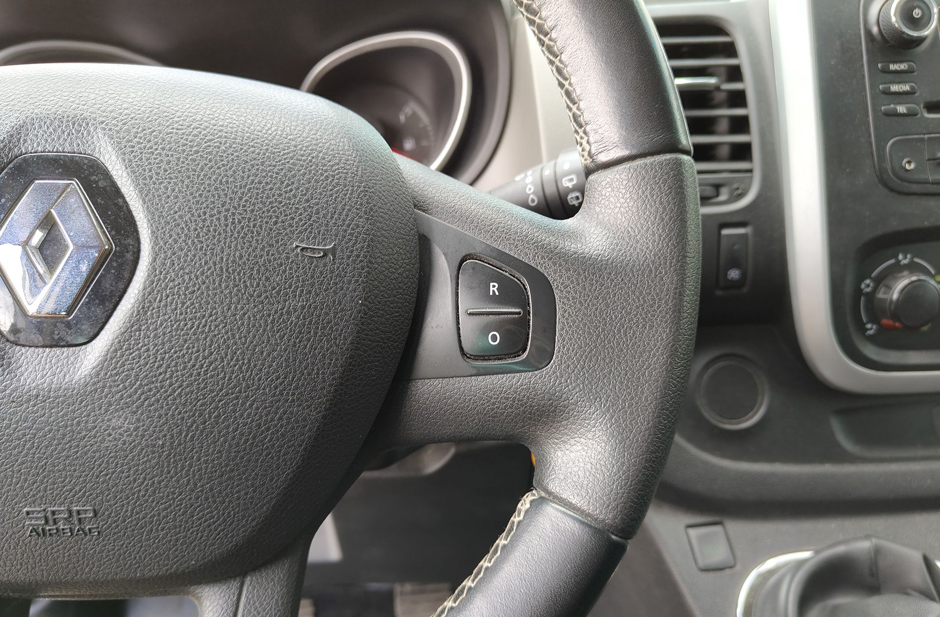Renault Trafic Passenger Energy dCi 9 plazas - foto 23