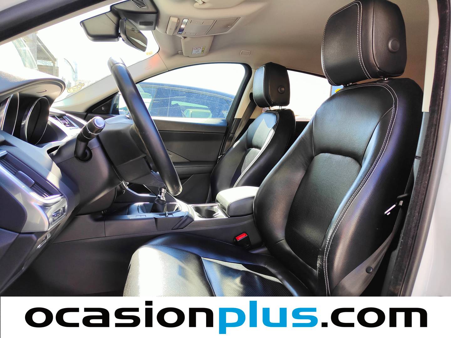 Foto asientos delanteros Jaguar E-Pace Jaguar E-PACE 2.0D (150 CV)