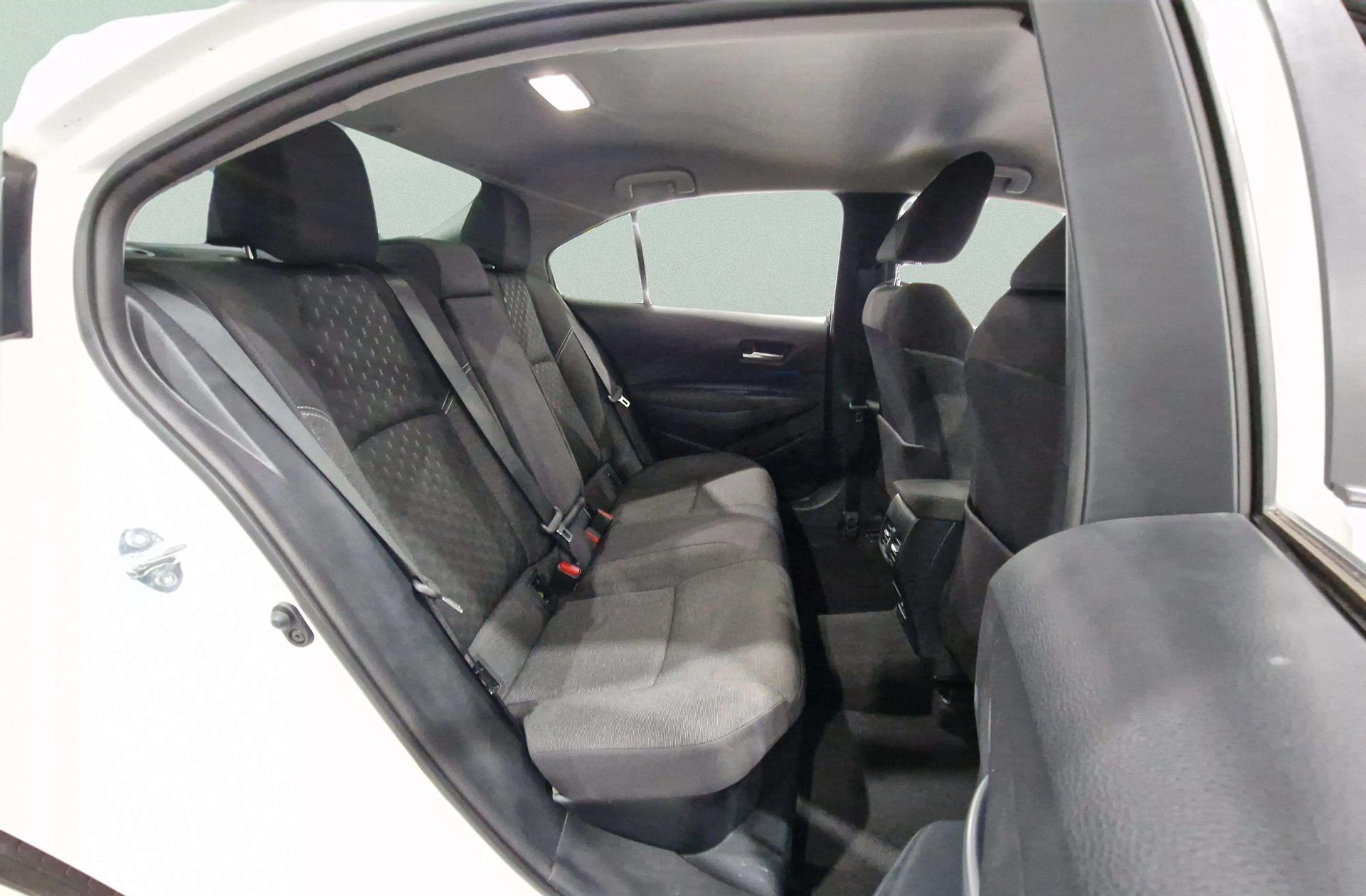 Toyota Corolla 140H Style - foto 19