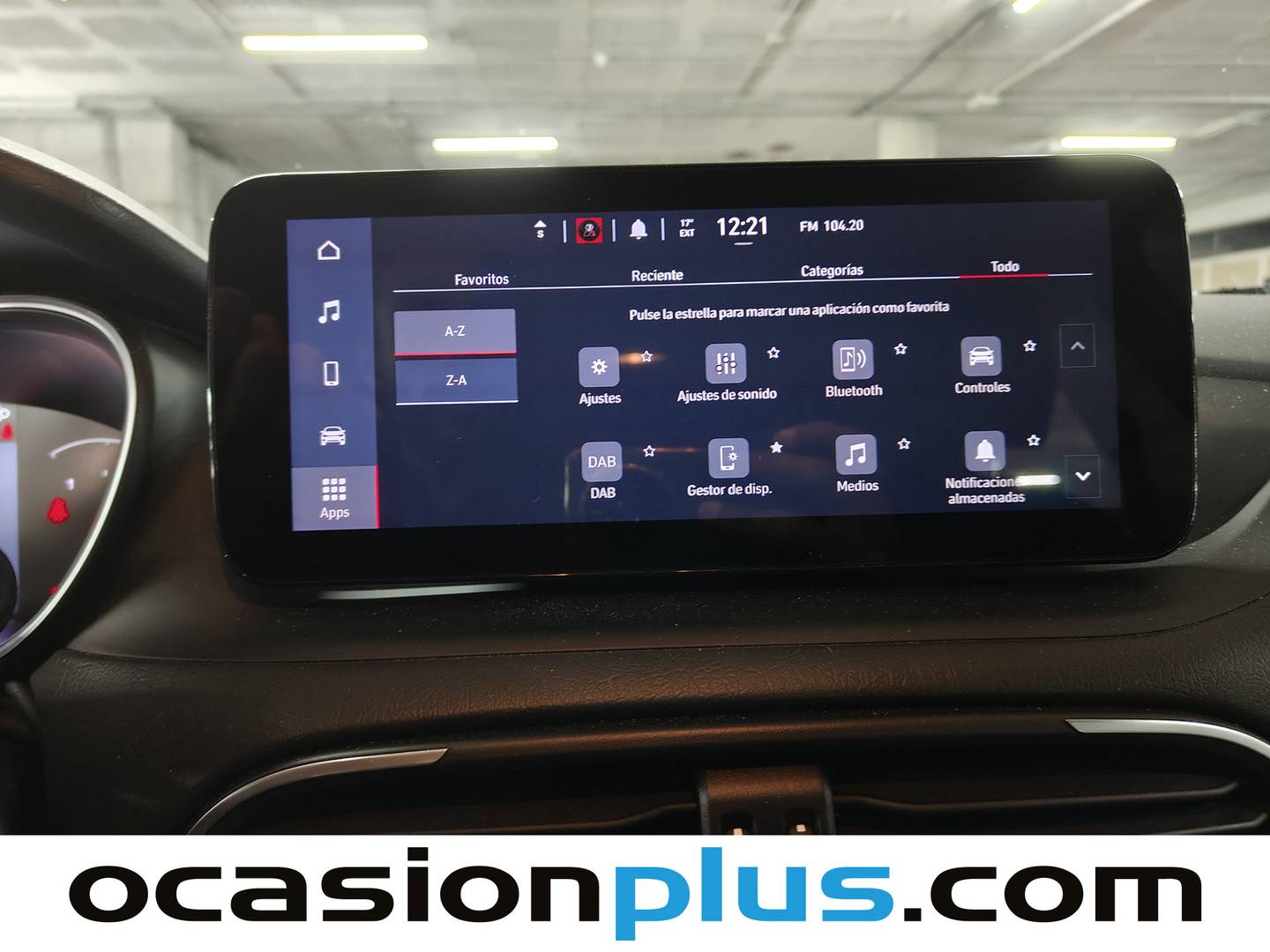 Extras y acabados del Fiat Tipo Fiat Tipo 1.0 Cross (100 CV)