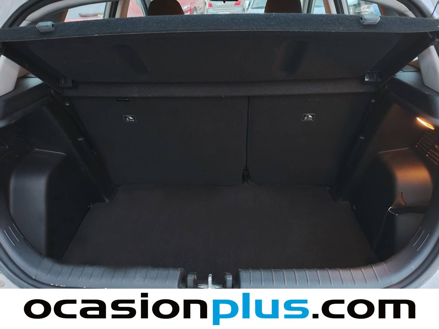 Foto Hyundai i20 Hyundai i20 1.2 MPI Essence (79 CV)