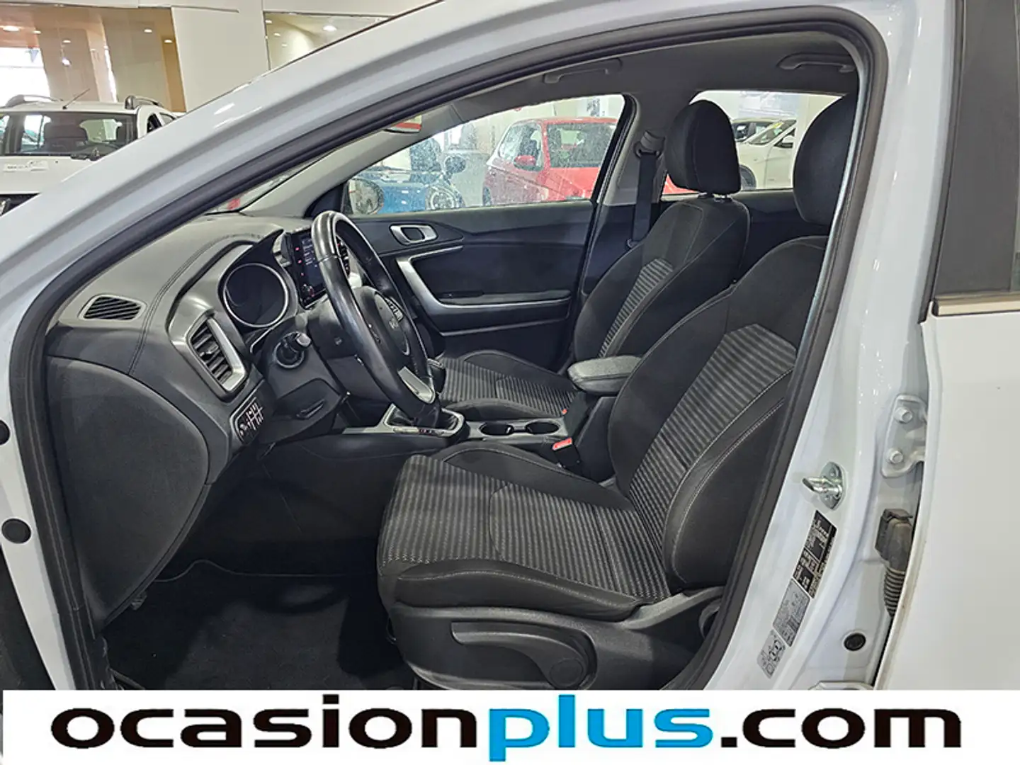 Foto KIA Ceed Kia Ceed 1.6 MHEV iMT Drive (136 CV)