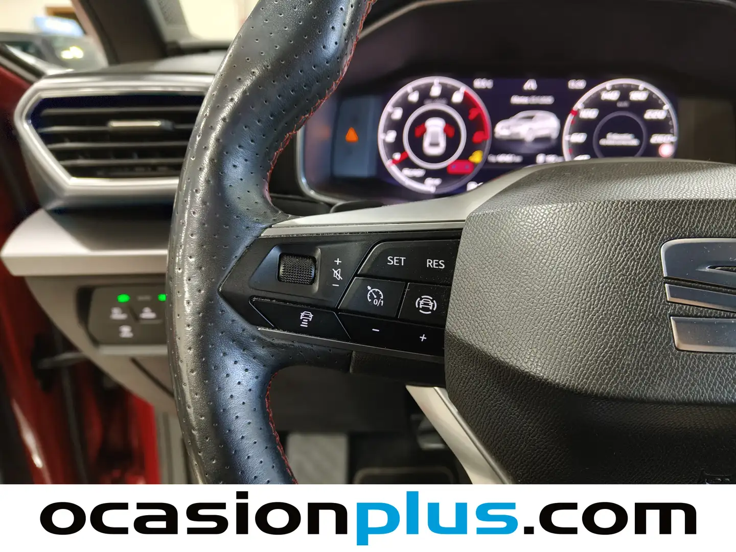 Foto Seat León SEAT León 1.5 eTSI S&S FR Go L DSG (150 CV)