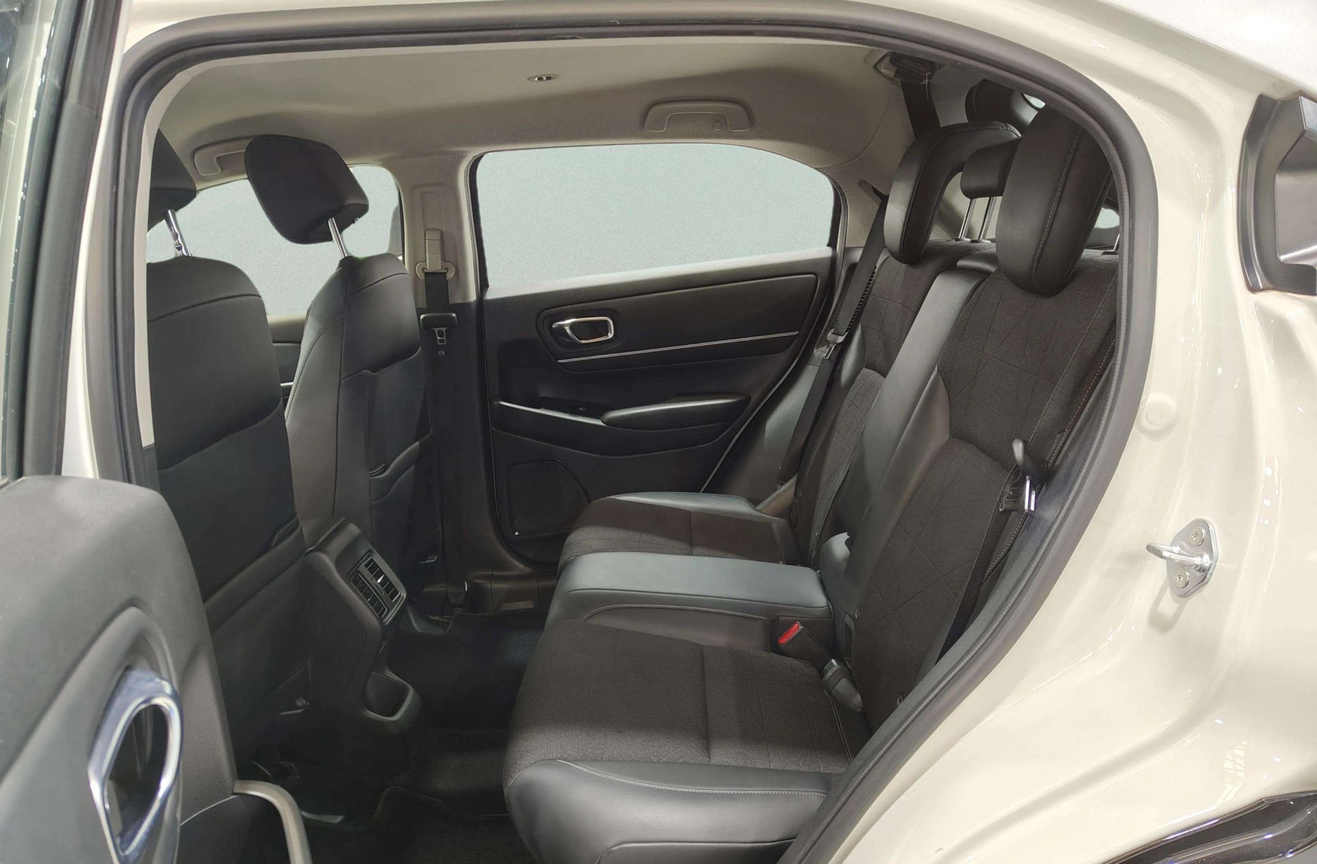 Honda HR-V 1.5 i-MMD Advance 4x2 - foto 12