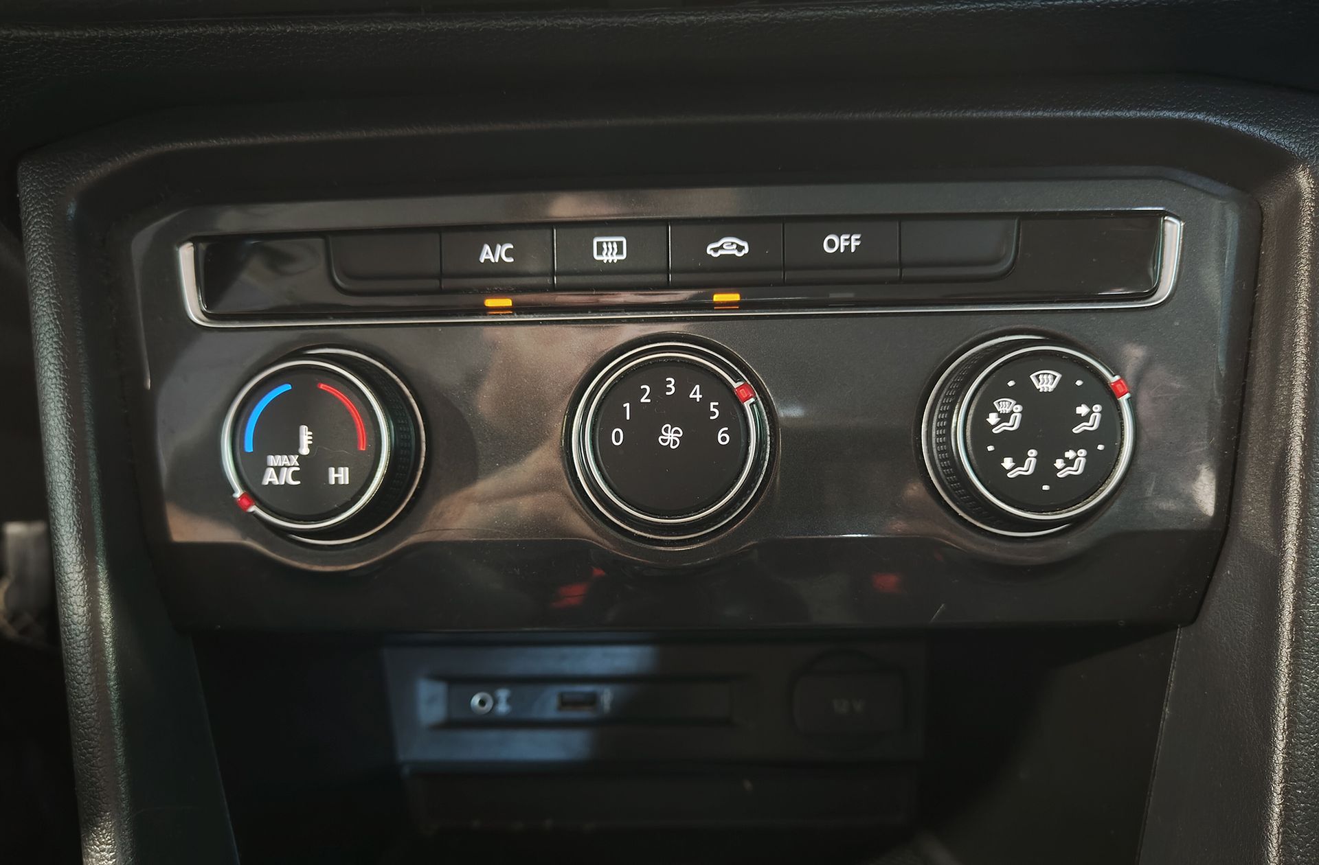 Volkswagen Tiguan Edition 1.4 TSI - foto 27