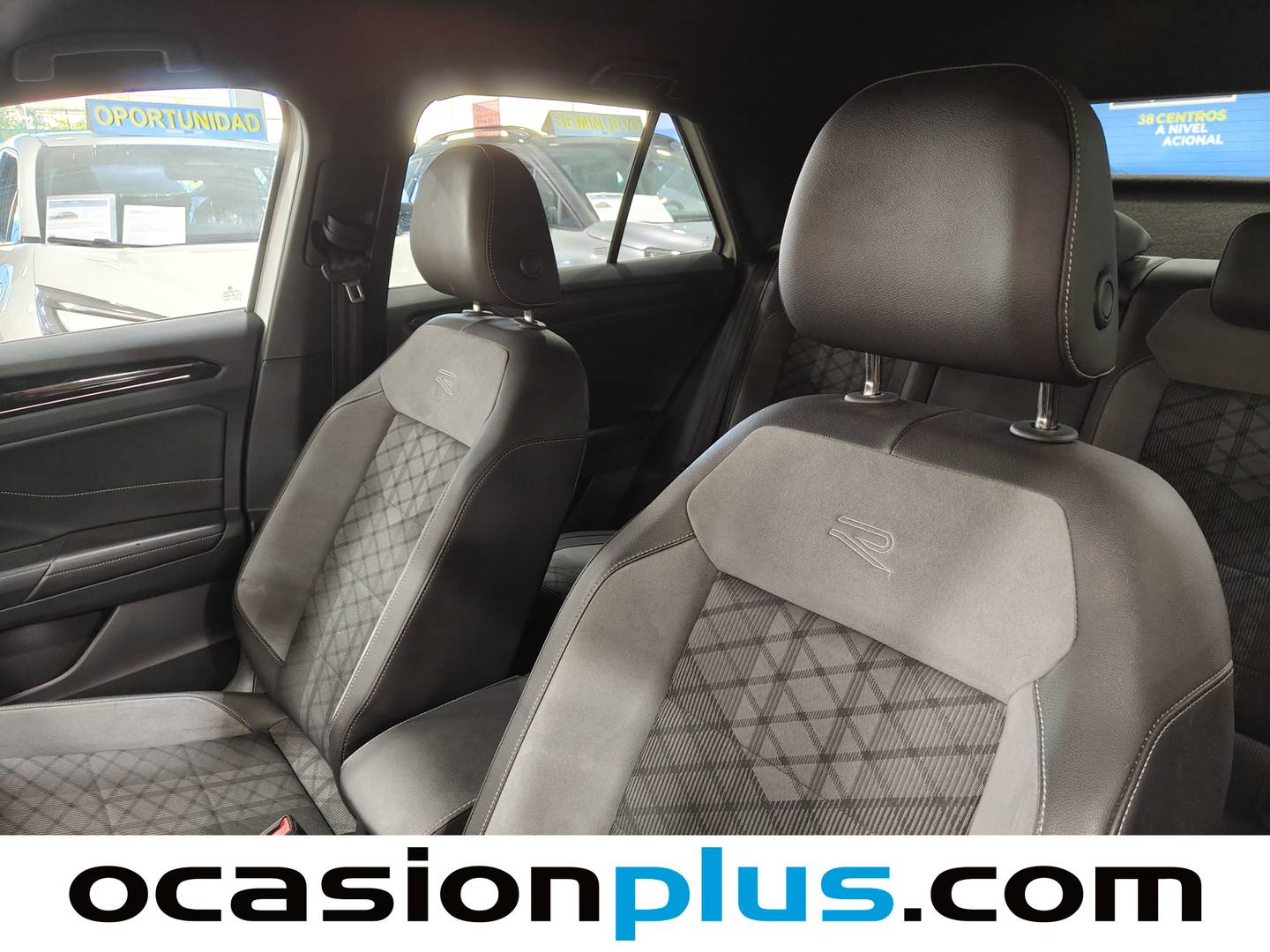 Foto Volkswagen T-Roc Volkswagen T-Roc R-Line 1.5 TSI (150 CV) DSG