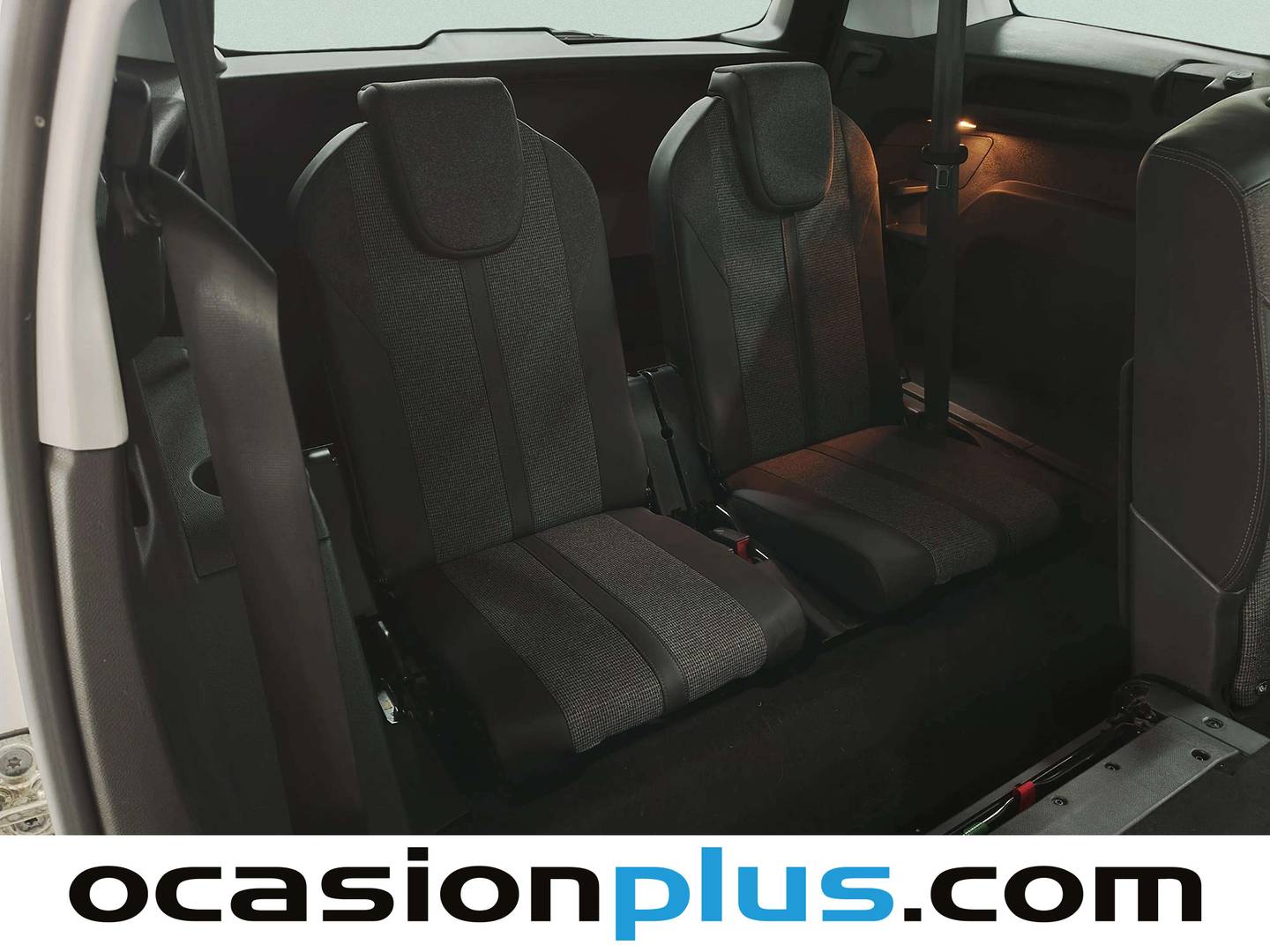 Extras y acabados del Peugeot 5008 Peugeot 5008 PureTech 130 S&S Allure  7 Plazas (130 CV) EAT8