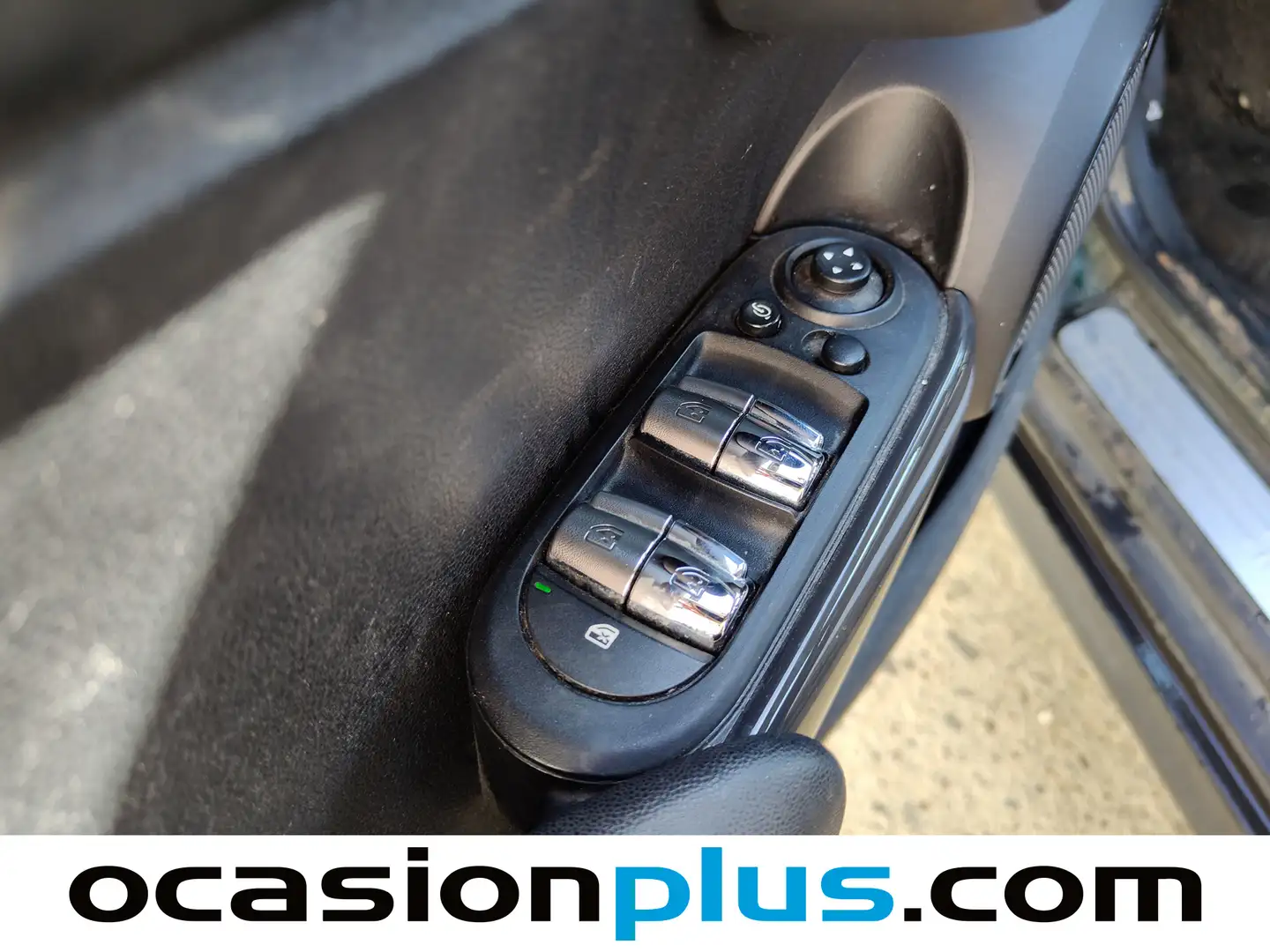 Foto Mini MINI MINI MINI 5 Puertas 5 Puertas Cooper D  (116 CV)