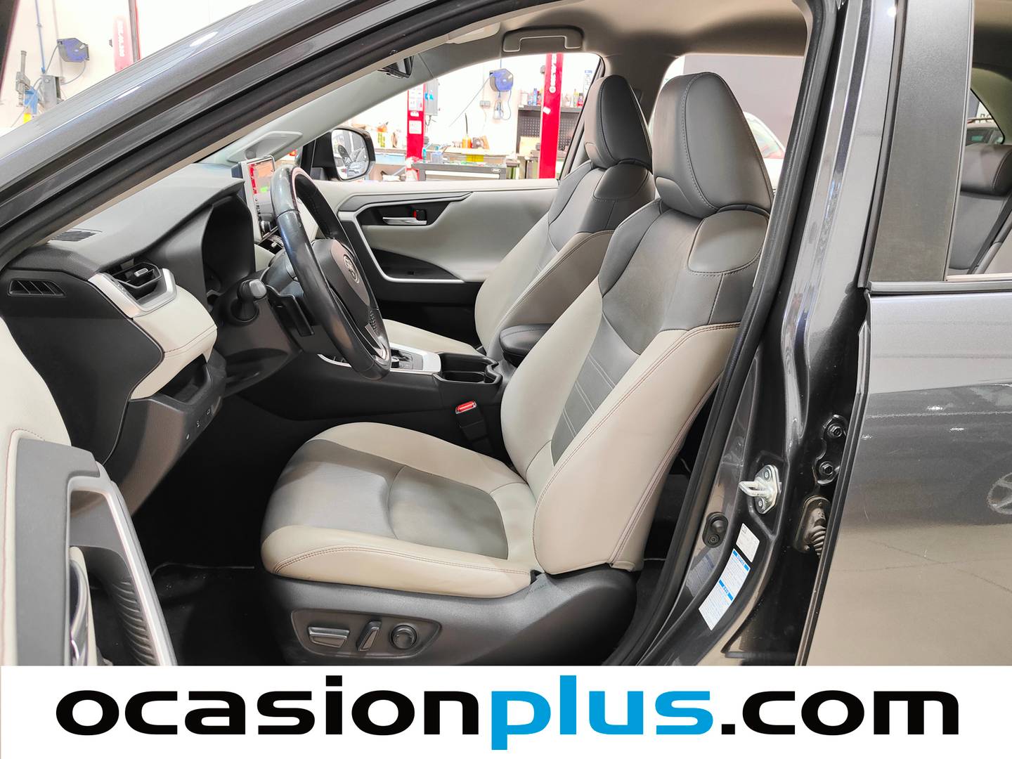 Foto asientos delanteros Toyota Rav4 Toyota Rav4 2.5l Hybrid Luxury (218 CV)