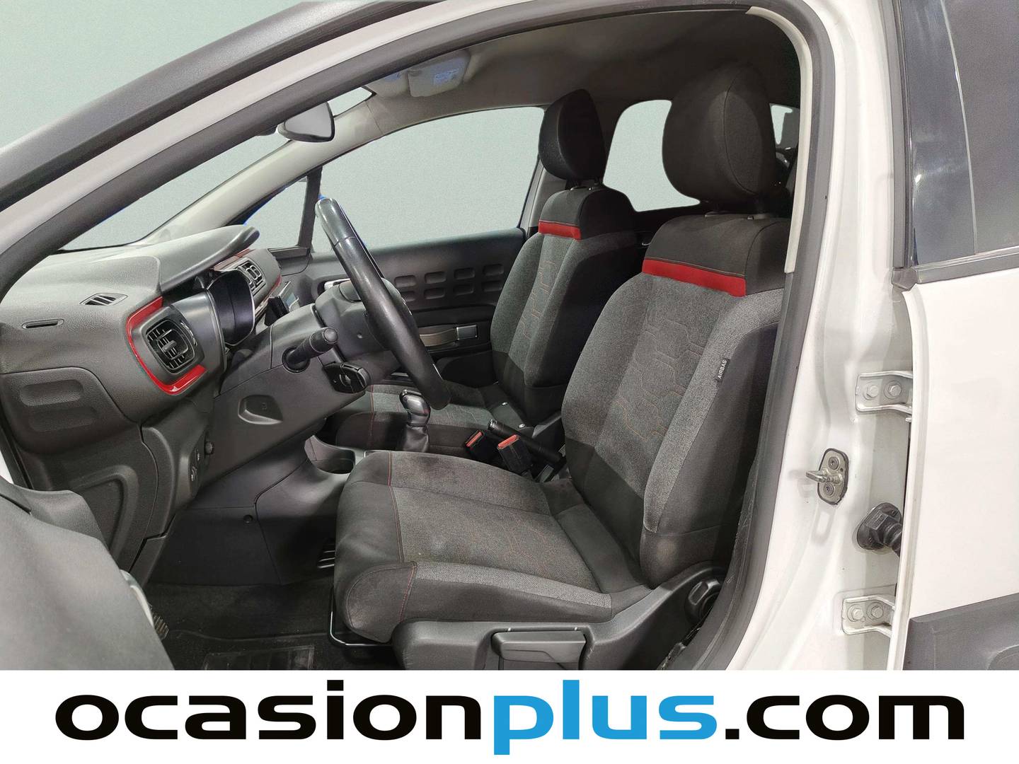 Foto asientos delanteros Citroën C3 Citroën C3 PureTech 110 S&S Shine (110 CV)