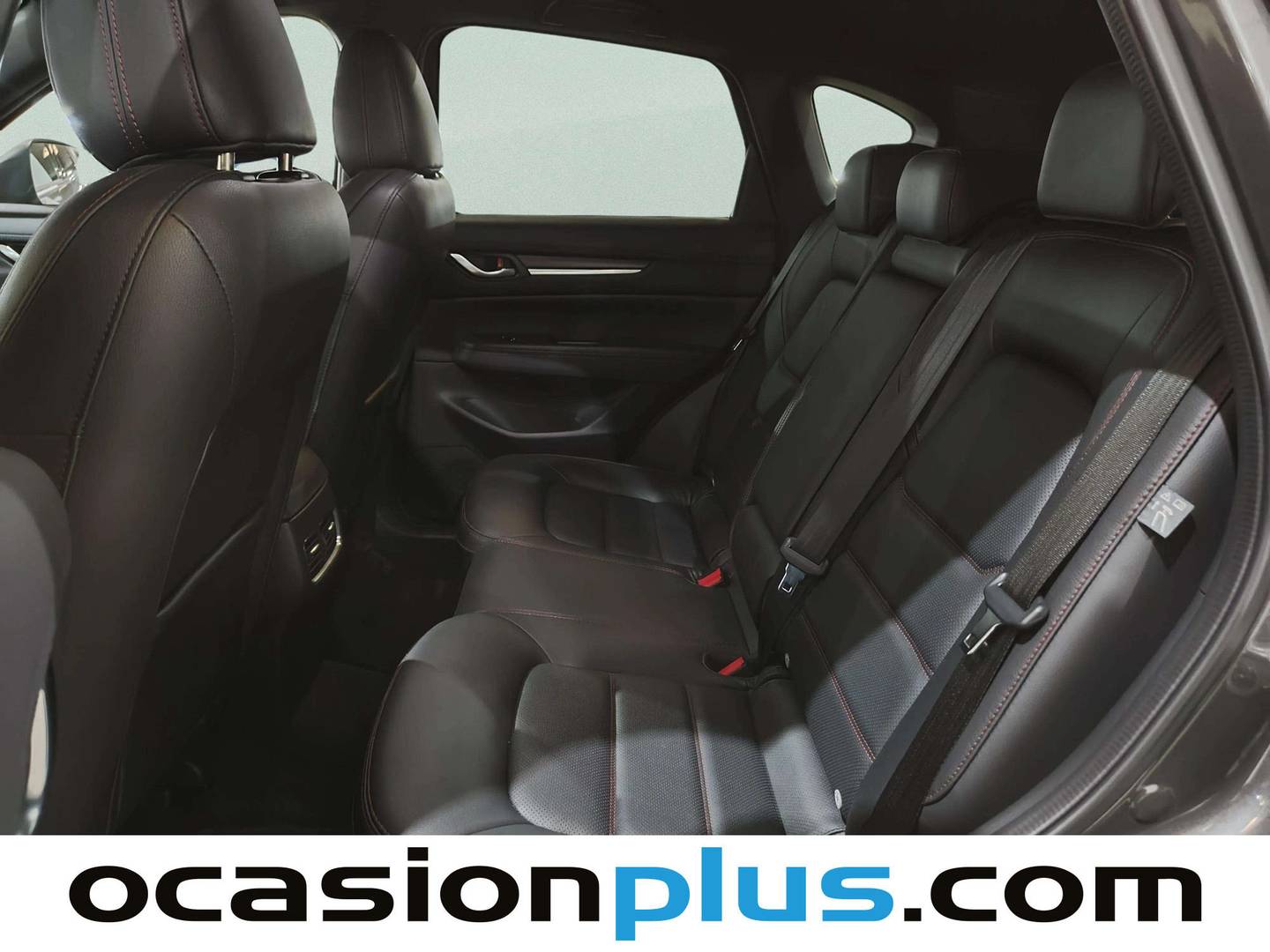 Foto asientos traseros Mazda CX-5 Mazda CX-5 2.0 E-SKYACTIV-G MHEV Homura Plus AT (165 CV)