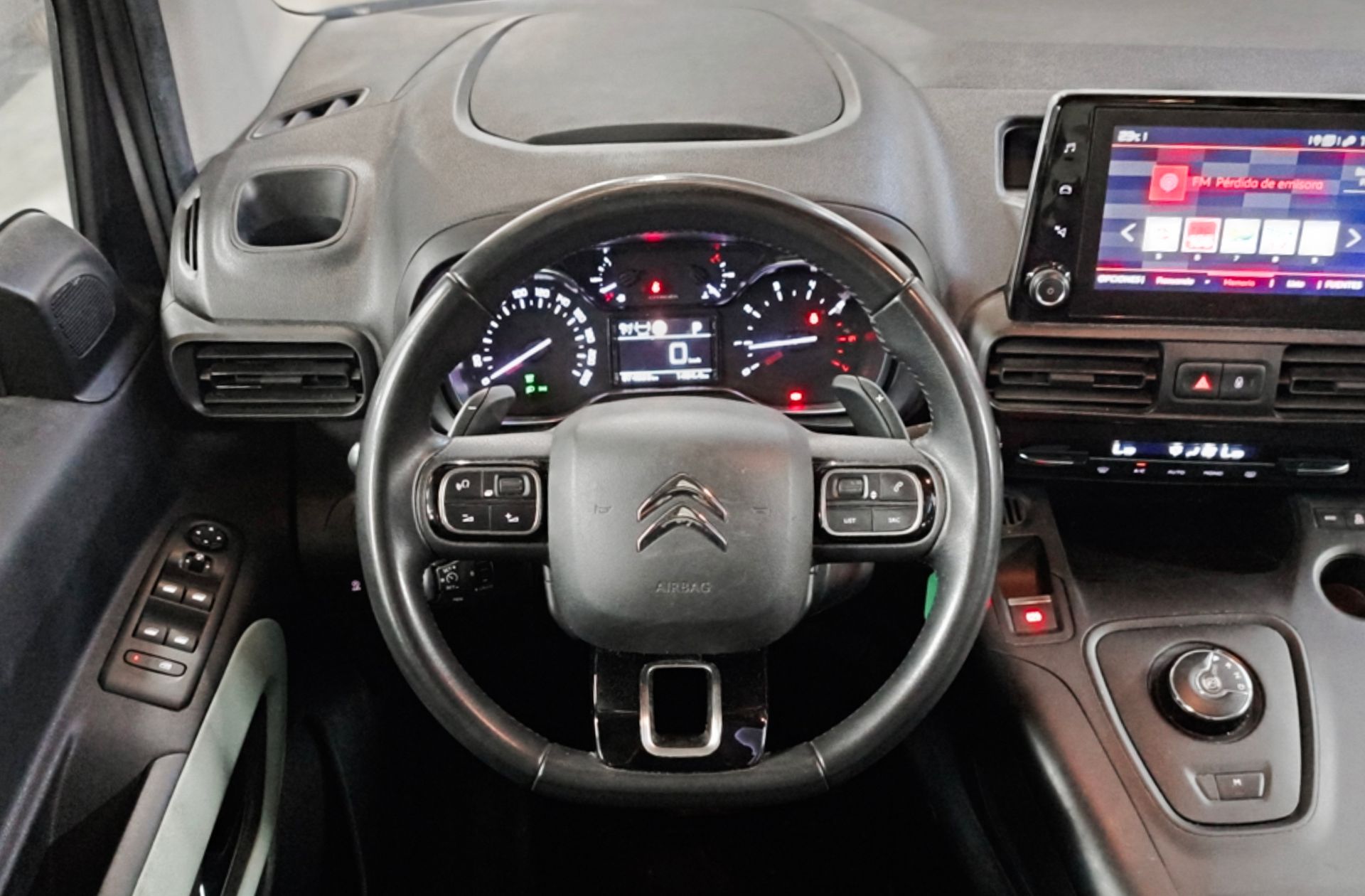 Citroën Berlingo BlueHDi 130 Talla M Shine - foto 24