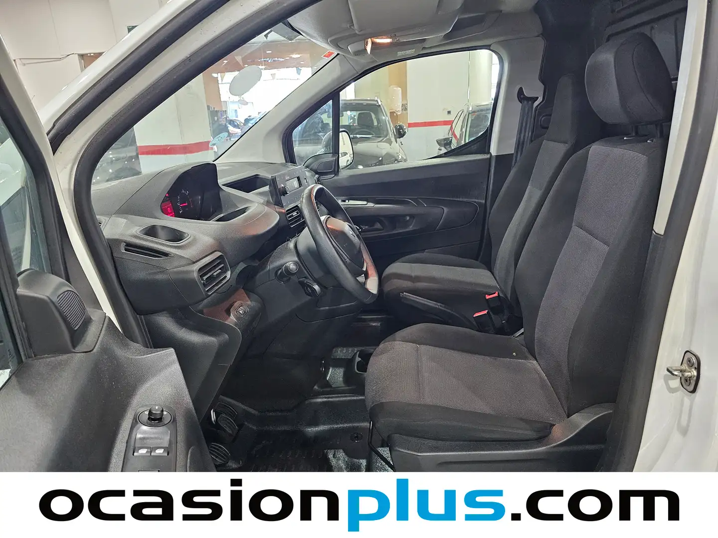 Foto Peugeot Partner Peugeot Partner Furgon BlueHDi 100 S&S Premium Standard 600kg  (98 CV)