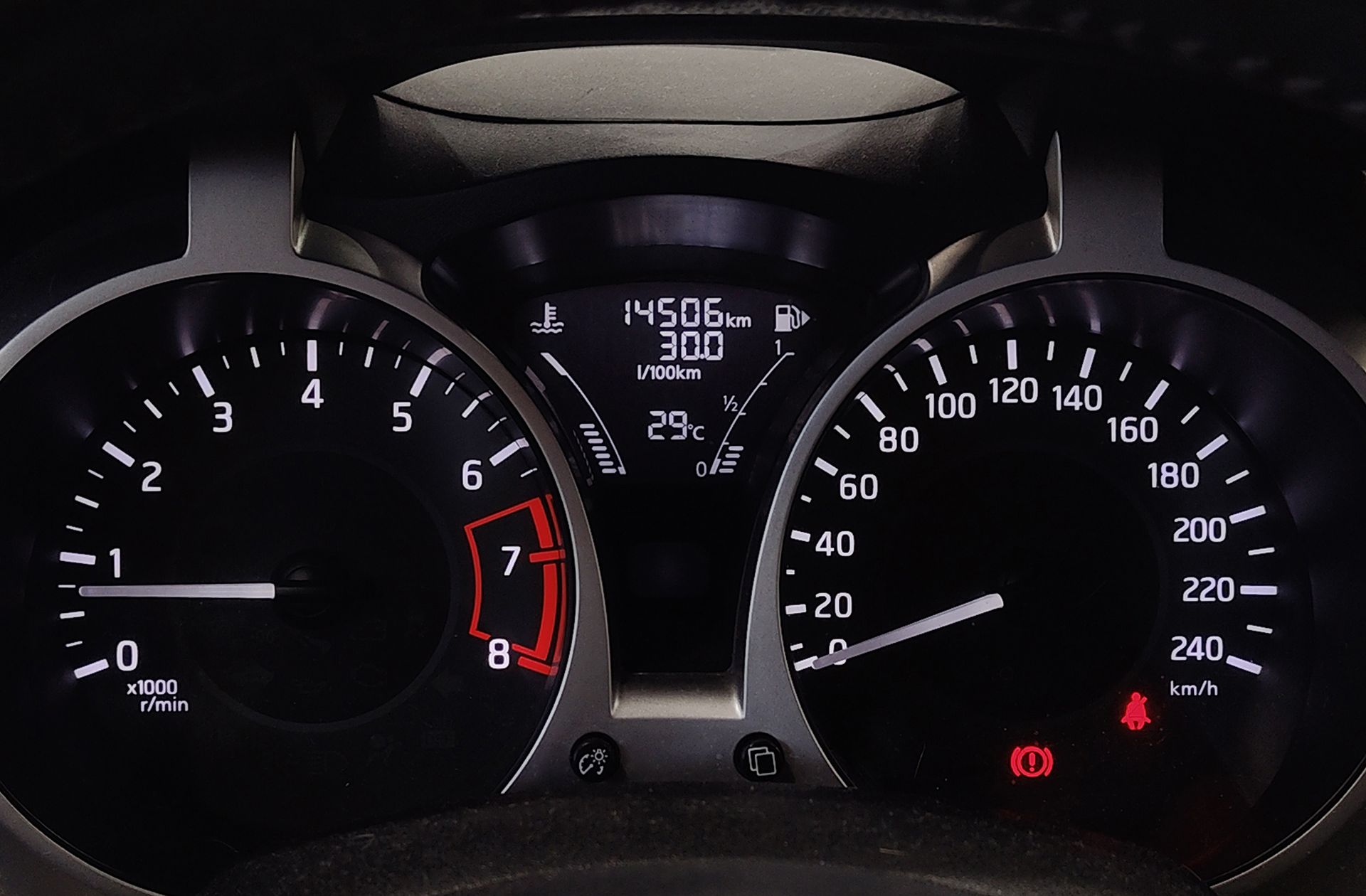 Nissan Juke G Acenta - foto 18