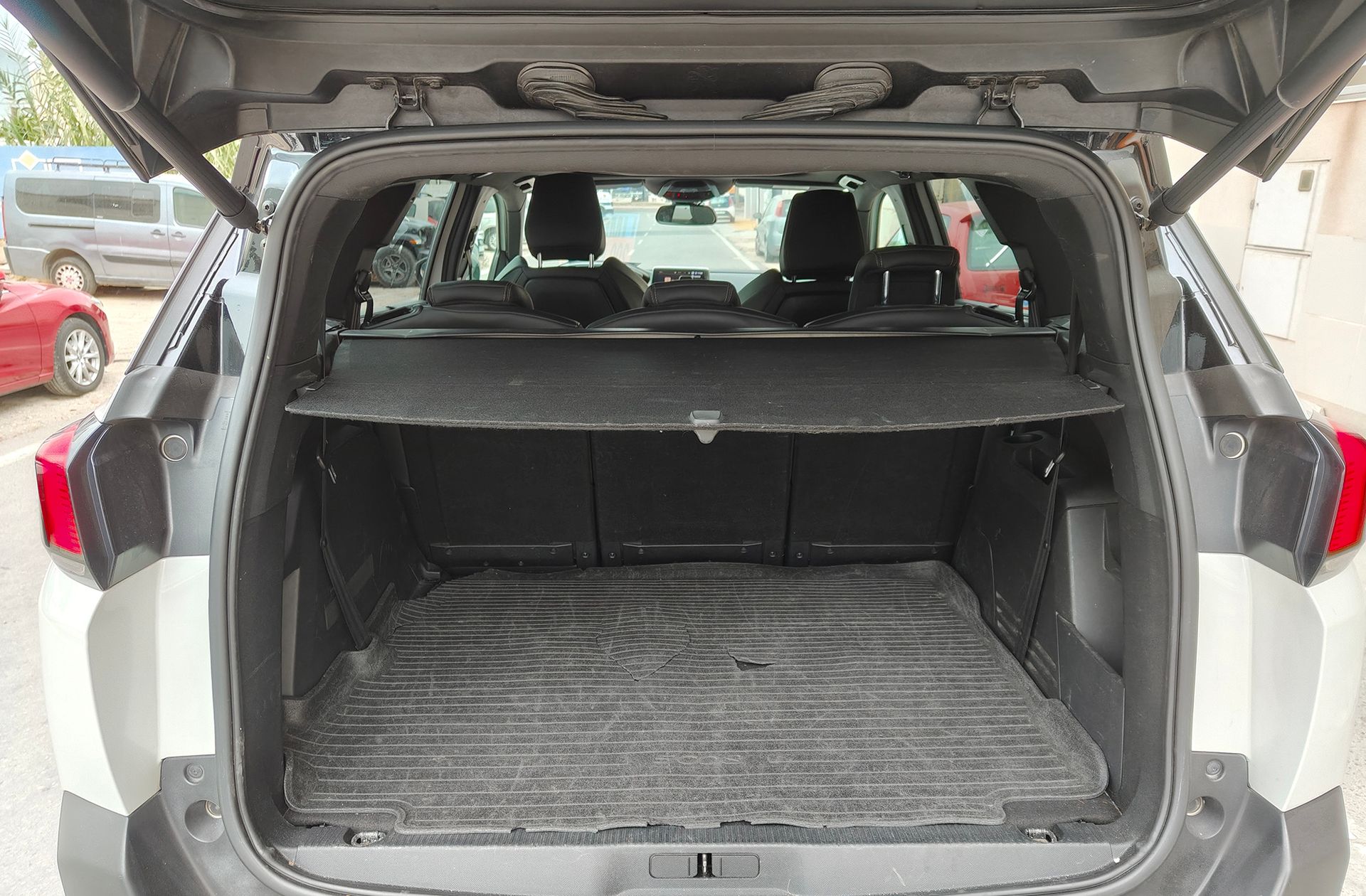 Peugeot 5008 PureTech 180 GT Line EAT8 7 plazas - foto 18
