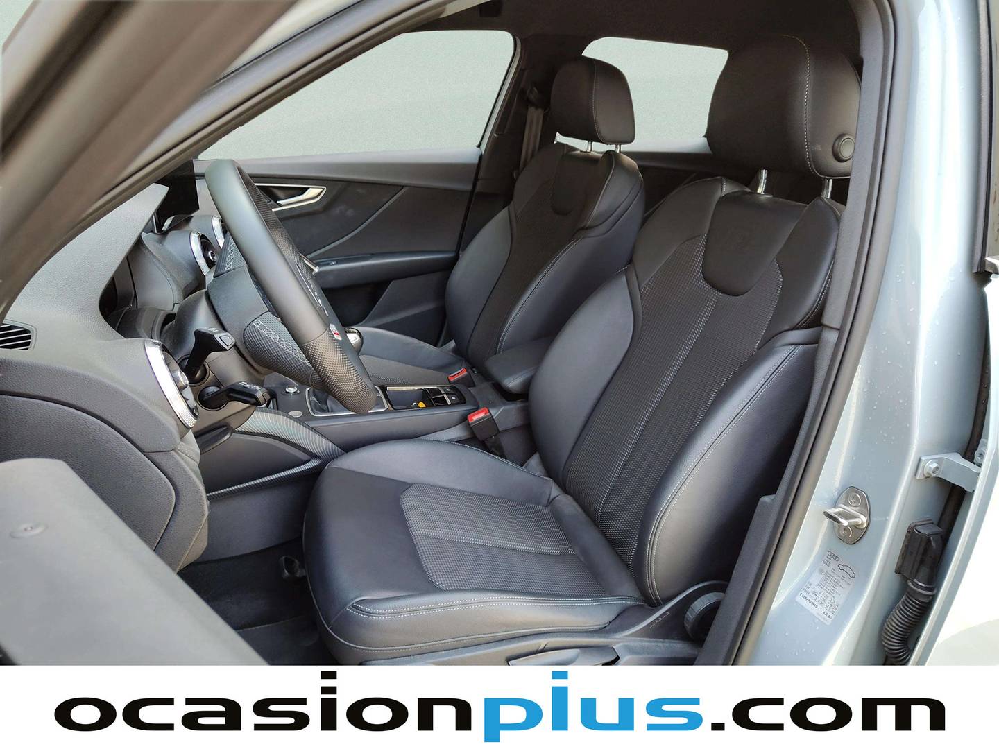 Foto asientos delanteros Audi Q2 Audi Q2 Black line 30 TFSI (116 CV)
