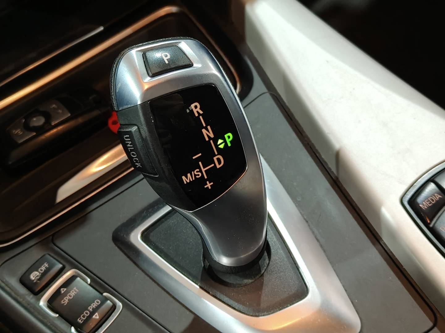 Foto BMW Serie 3 BMW Serie 3 318d (143 CV)