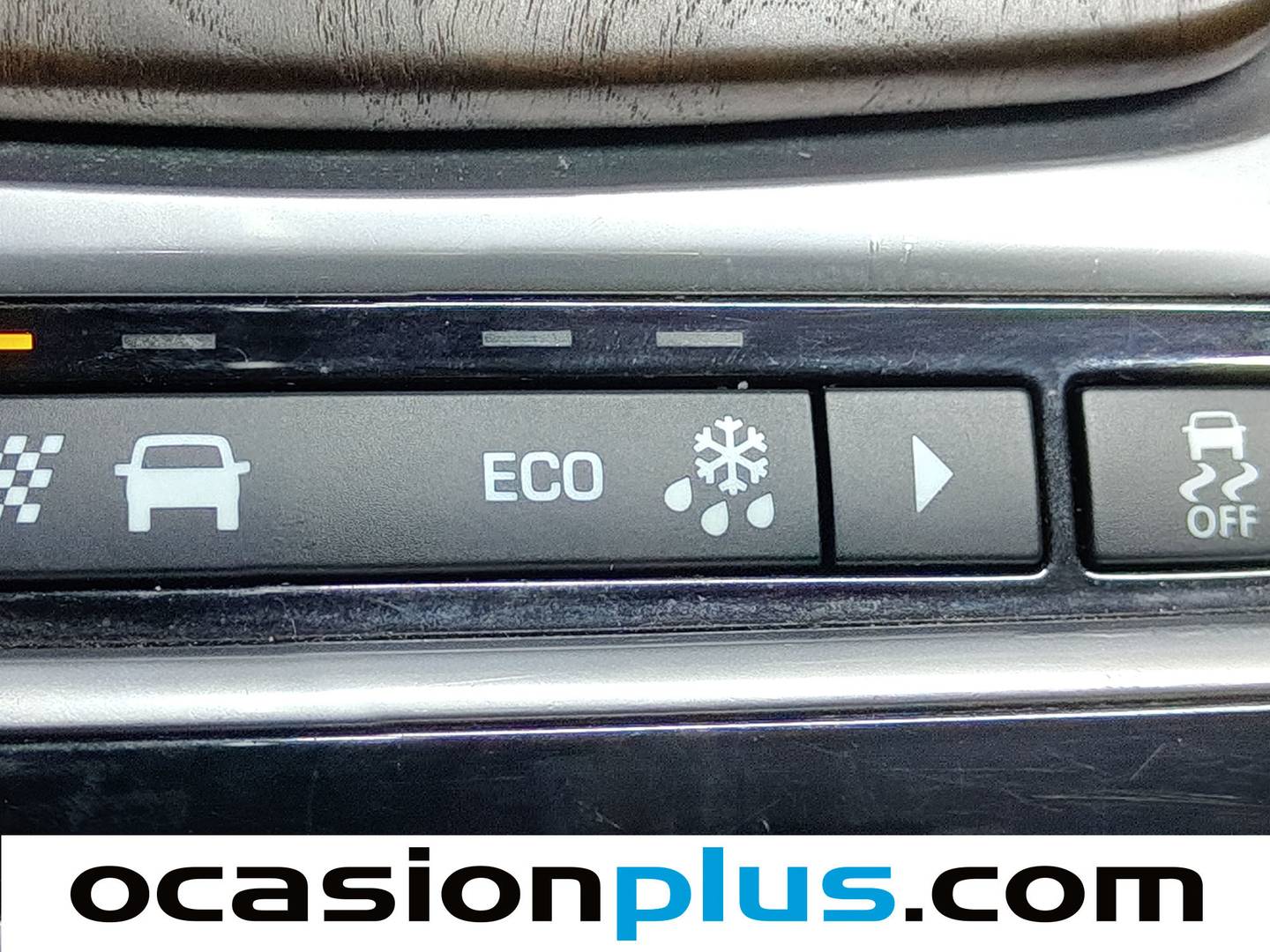 Foto Jaguar XE Jaguar XE 2.0 Diesel Pure RWD Auto  (180 CV)