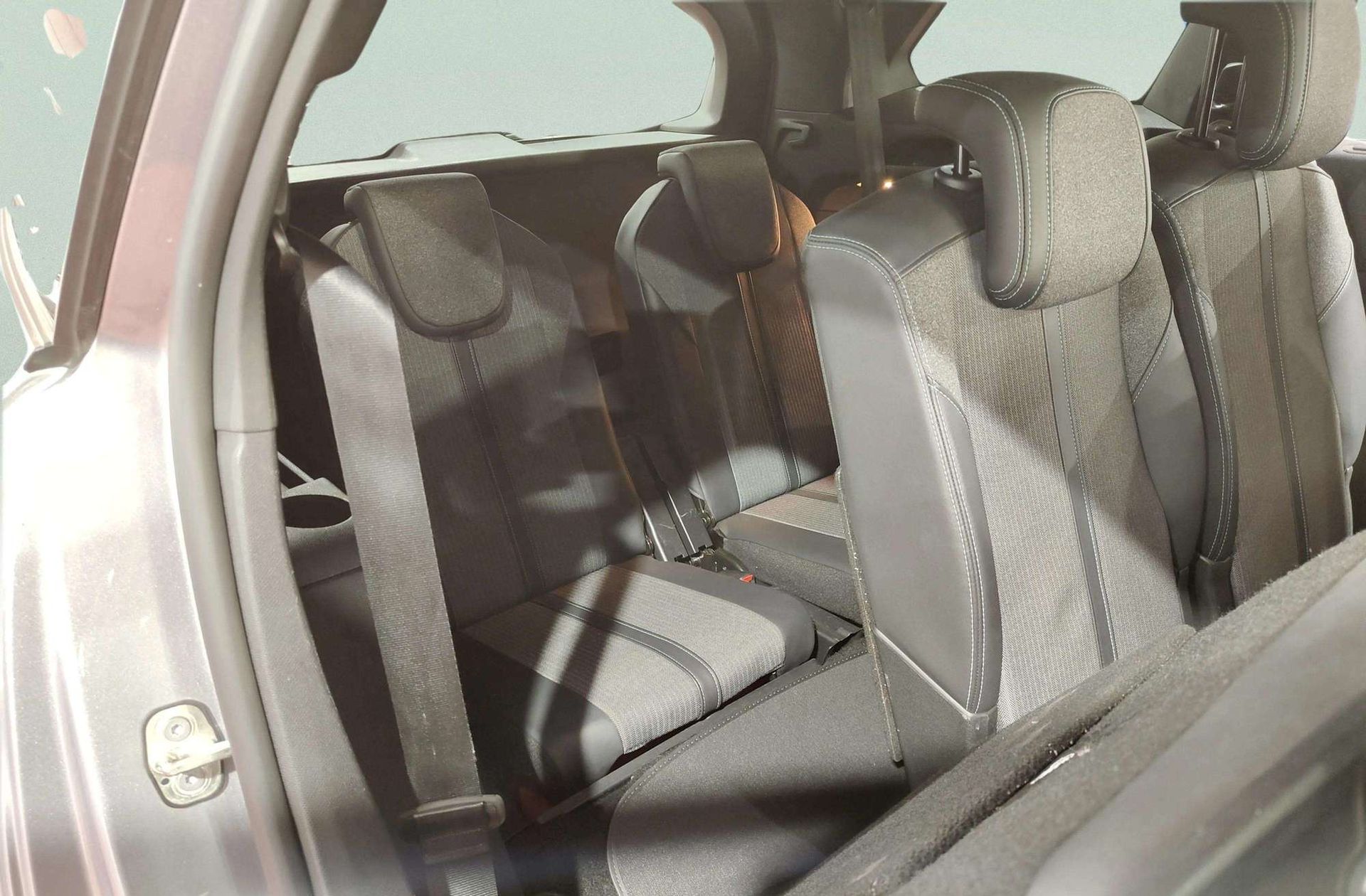 Peugeot 5008 PureTech 130 Allure Pack EAT8 7 plazas - foto 18